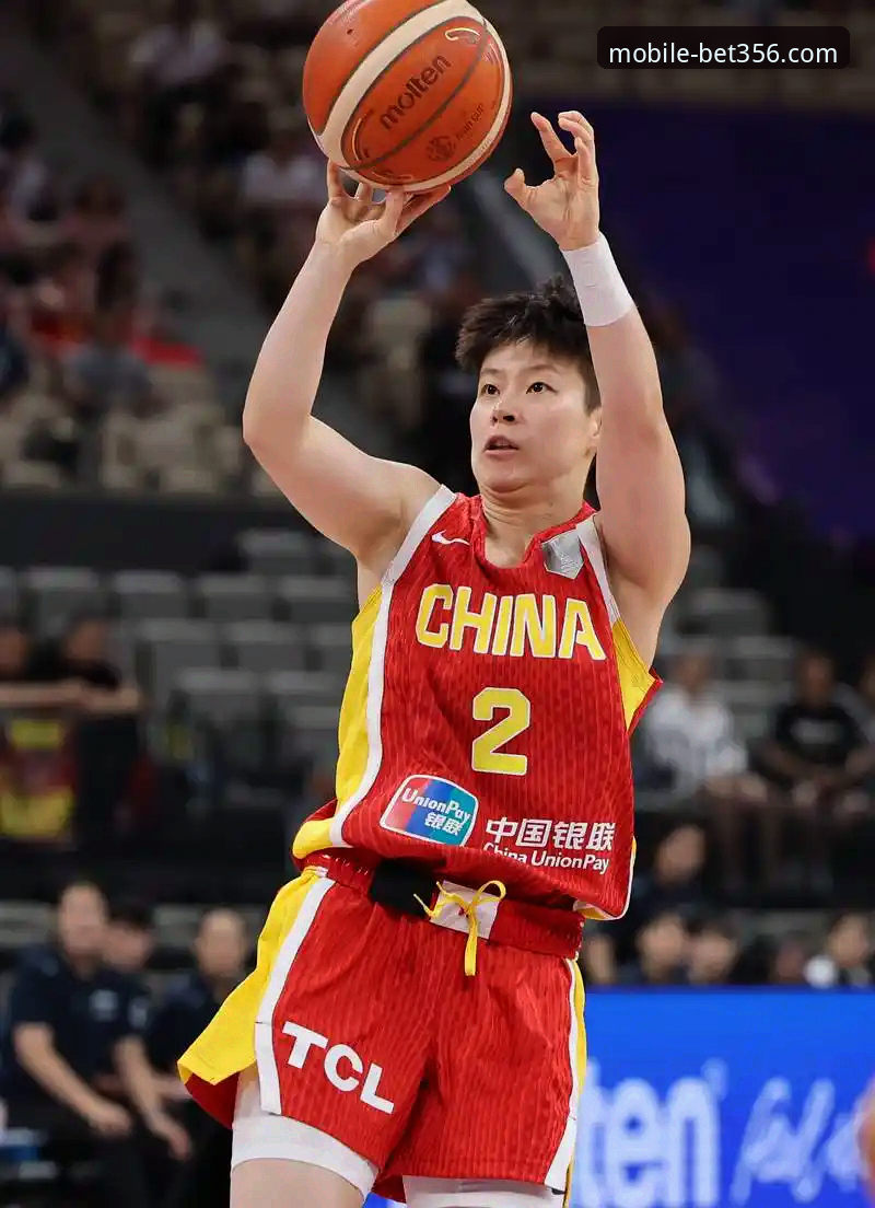 中国女篮资格赛关键一胜，战术调整与球星爆发成制胜关键